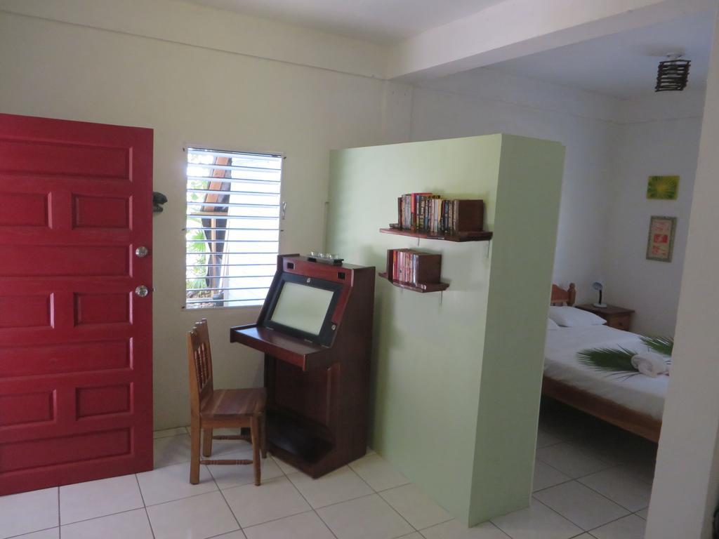 Simberts Apartments Maya Beach Dış mekan fotoğraf