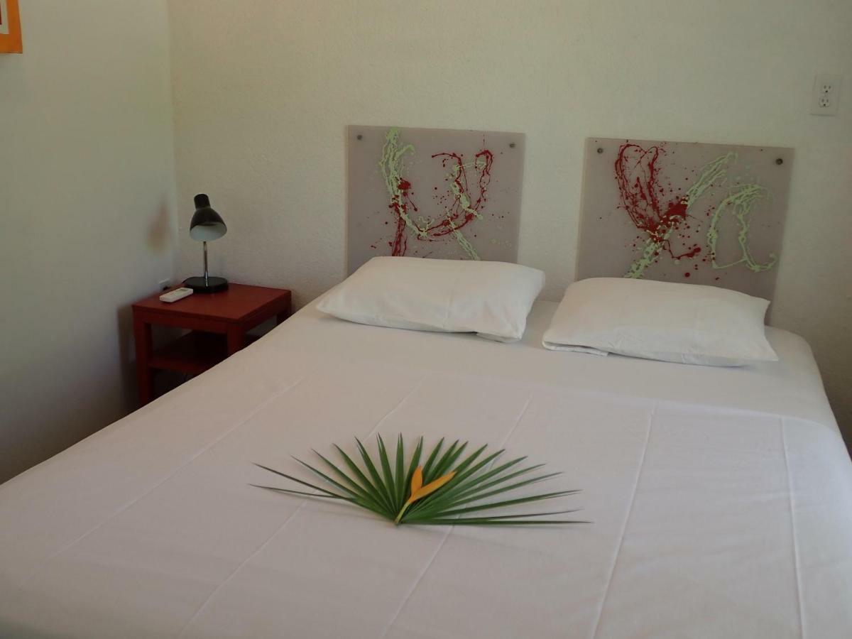 Simberts Apartments Maya Beach Dış mekan fotoğraf