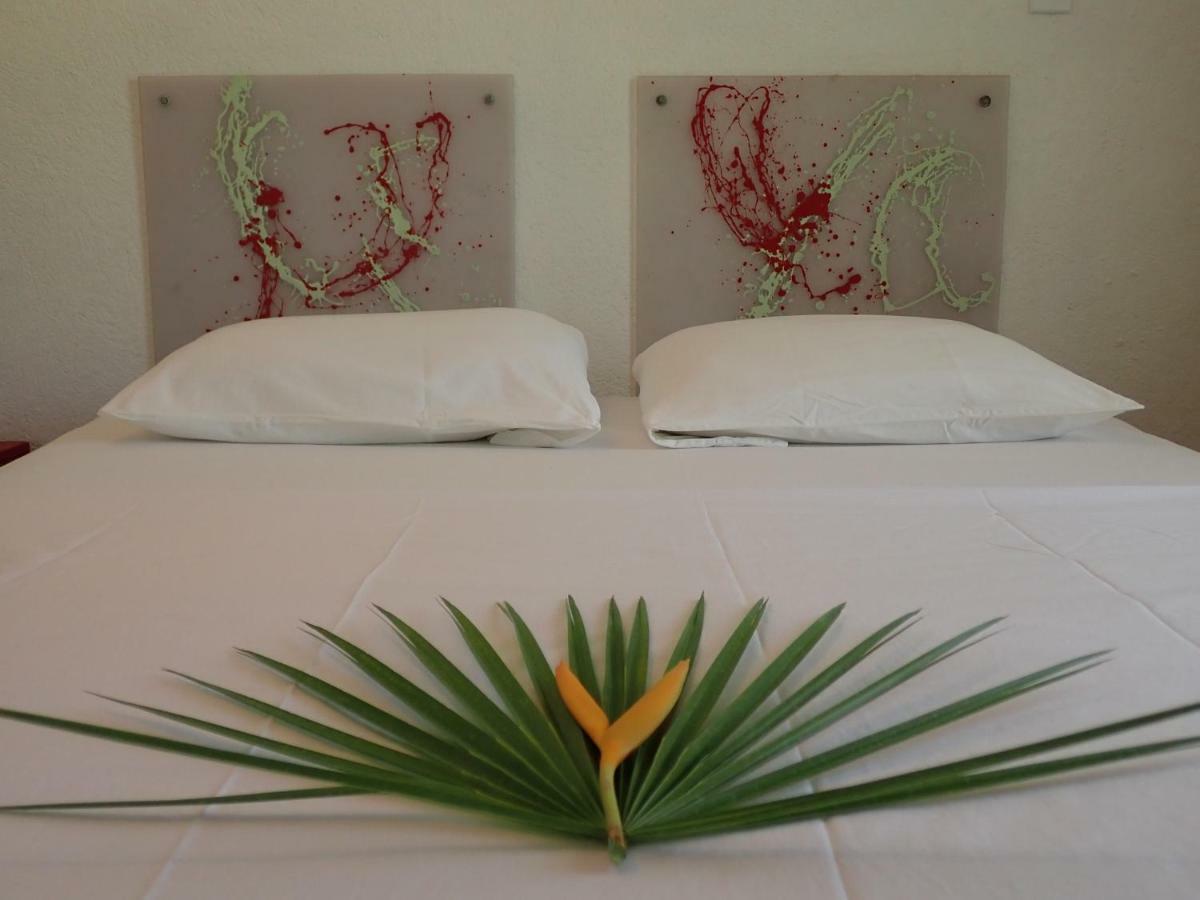 Simberts Apartments Maya Beach Dış mekan fotoğraf