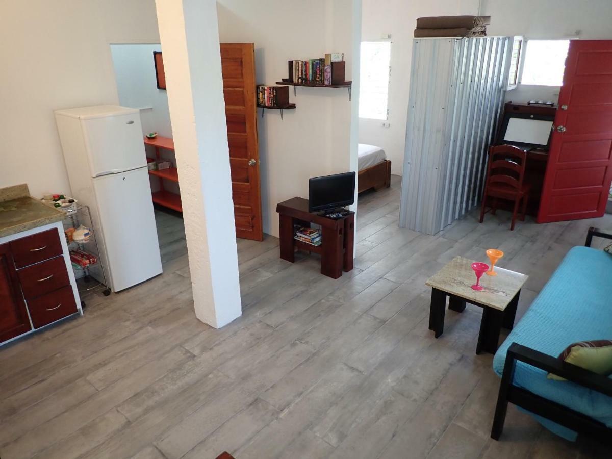 Simberts Apartments Maya Beach Dış mekan fotoğraf